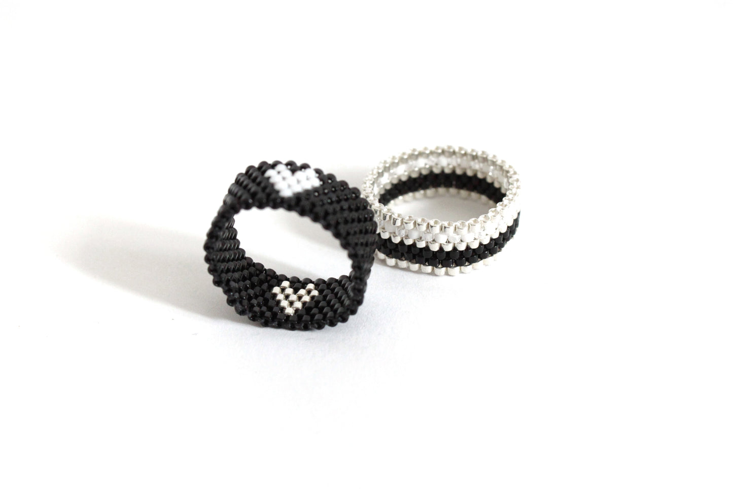 Anello Geometrico fascia perline